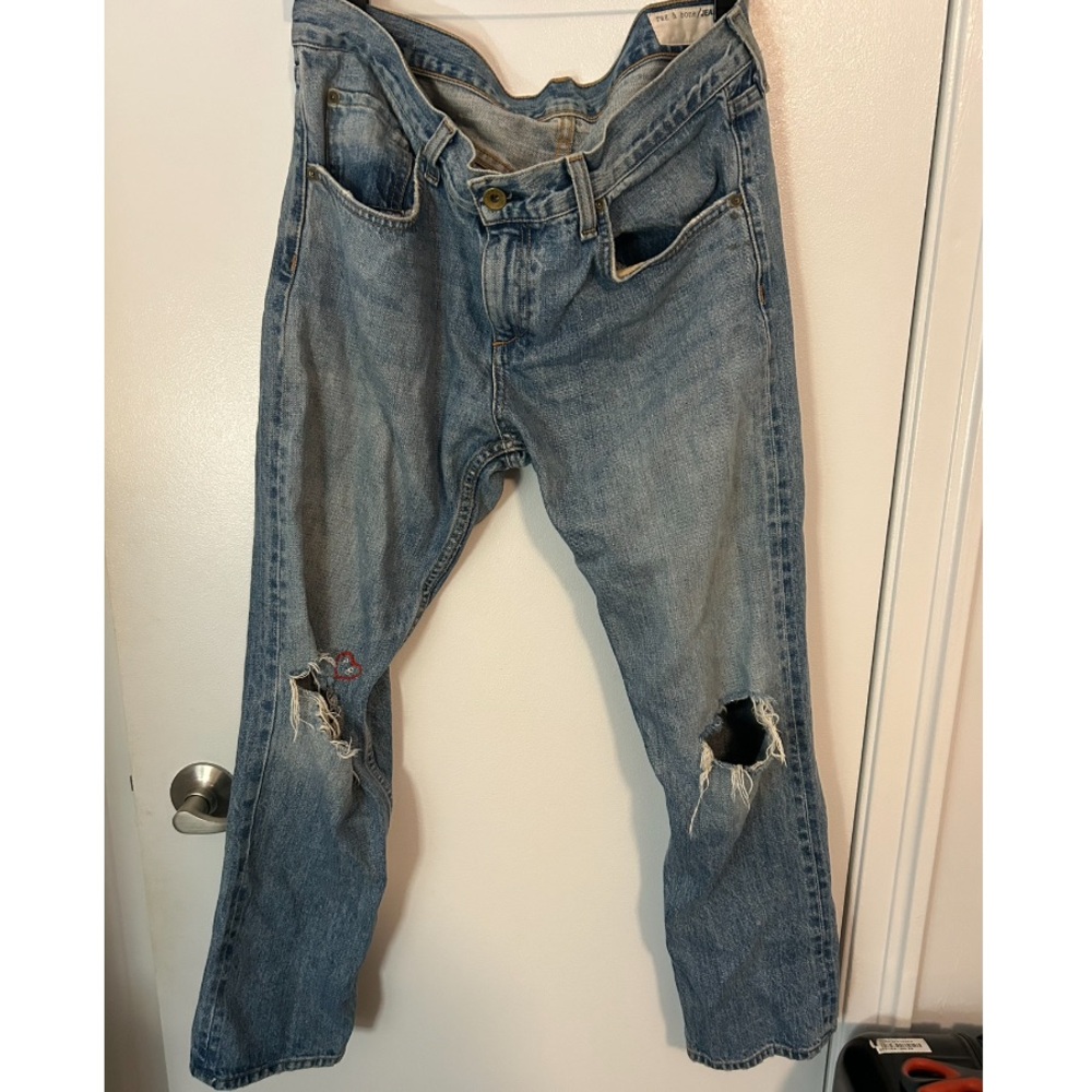 Blue Distressed Enbroidered Jeans